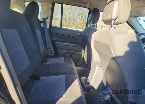 2016 Jeep Compass Sport z USA, uszkodzony, nr VIN 1C4NJCBAXGD561027